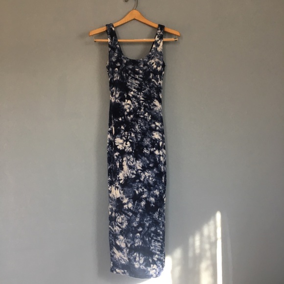 Black Bead, tie-dye blue and white body dress - Picture 1 of 4